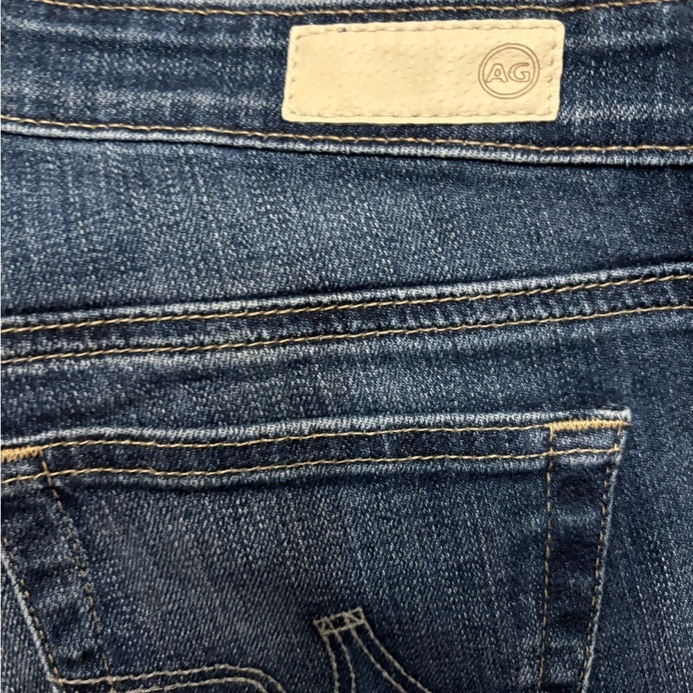 Ag Adriano Goldschmied Blue Jeans with Distinctive Back Pocket Design - Picture 2 of 8